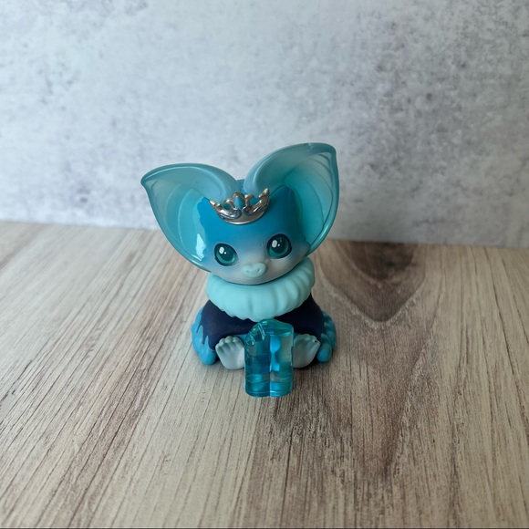 Pop Mart Yoki Gemstone Prince- Open Blind Box - Aquamarine Gem Stone Bat! - Picture 5 of 7